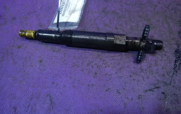 Ford Mondeo Mk III Fuel injector 0432133800