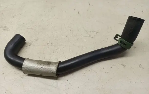 Nissan Qashqai+2 EGR valve line/pipe/hose