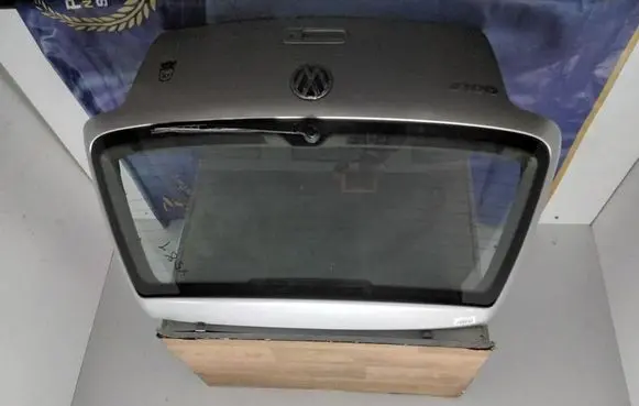 Volkswagen PASSAT B5 Tailgate/trunk/boot lid
