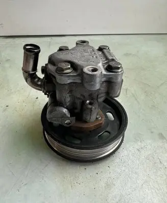 Volkswagen Golf IV Power steering pump pulley 038145255B