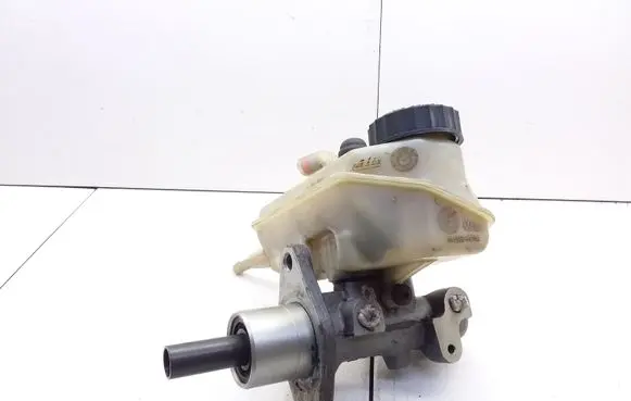 Master brake cylinder