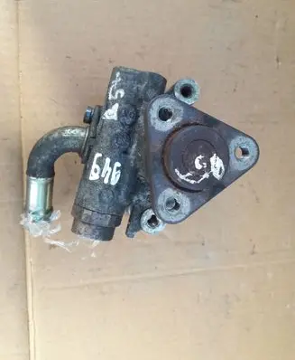 Volkswagen PASSAT B5.5 Power steering pump 8D0145177Q