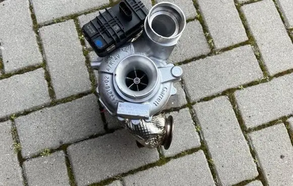 Mercedes-Benz C W205 Turbo 882740 A6540902001