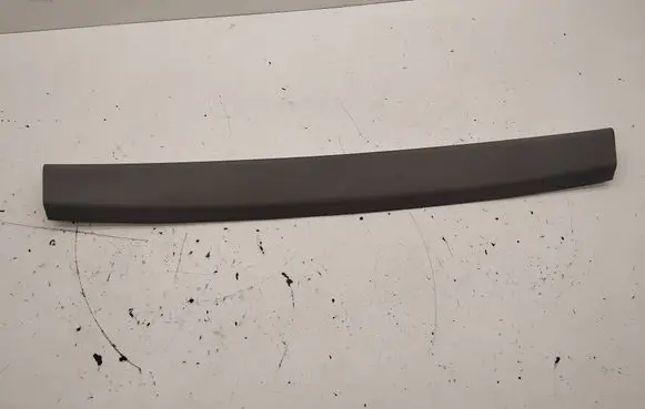Hyundai Santa Fe Tailgate/trunk upper cover trim 817602B000