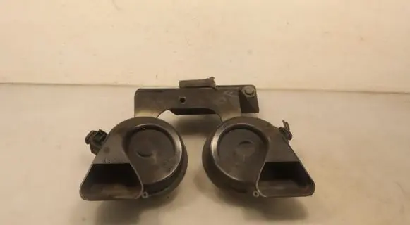 Audi A6 S6 C6 4F Horn signal