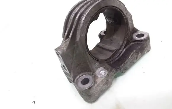 Volvo S60 Engine mounting bracket 326B17FM