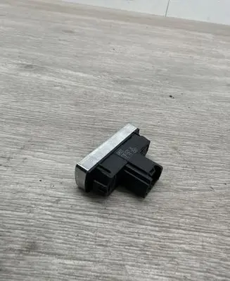 Ford Mondeo Mk III Windscreen/window heater switch D3L0A