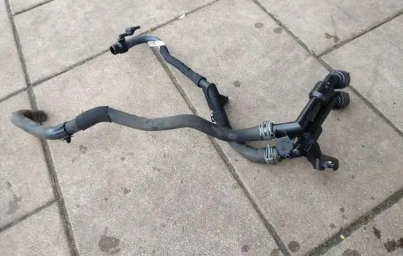 Audi A4 S4 B9 Engine coolant pipe/hose 04L122157AC