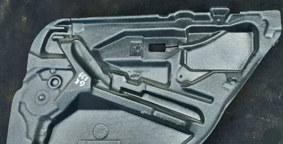 BMW 5 E39 Rubber seal rear door 8230222