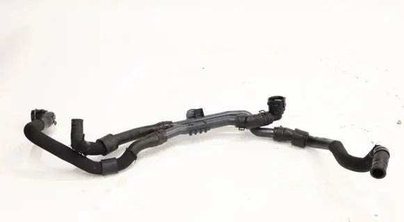 Volkswagen PASSAT B8 Engine coolant pipe/hose 3Q0121070T