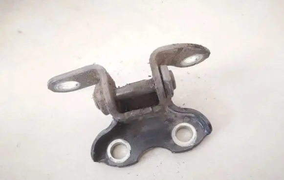 Toyota Verso-S Rear door lower hinge