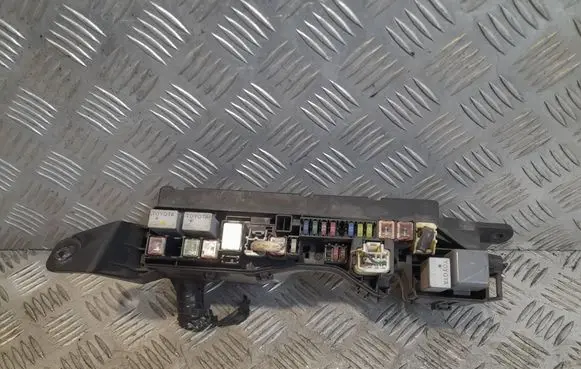 Toyota RAV 4 (XA30) Fuse box set 9008087019