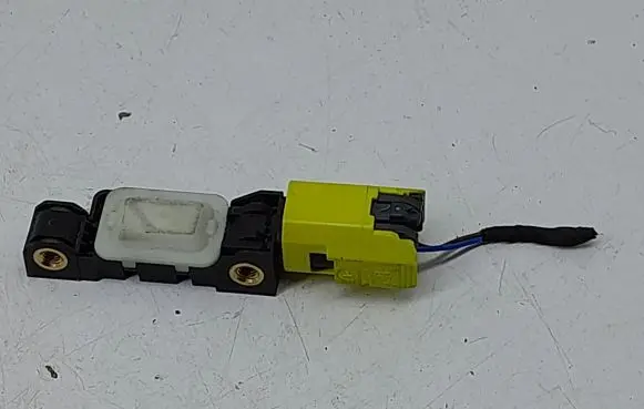 Volkswagen Phaeton Airbag deployment crash/impact sensor 8E0959643D