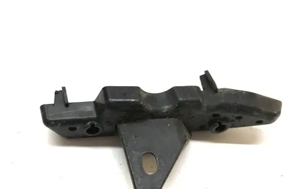 BMW 4 G22 G23 G24 G26 Front bumper mounting bracket 8738612