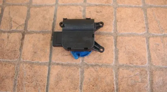 Audi A4 S4 B6 8E 8H A/C air flow flap actuator/motor 8E1820511D