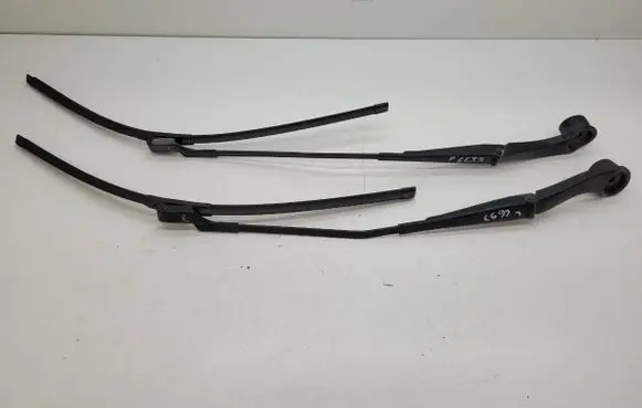 Ford Transit Custom Front wiper blade arm
