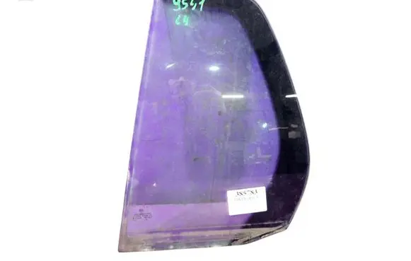 Volkswagen Golf IV Front door window glass four-door