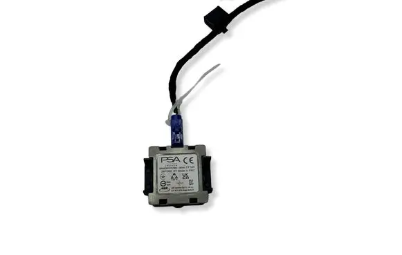 Opel Mokka B Aerial antenna amplifier 9840652280