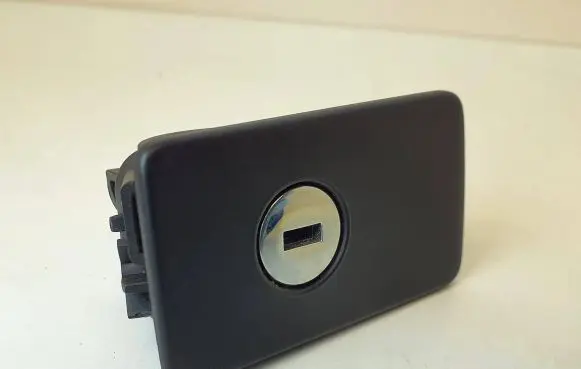 Volkswagen PASSAT B6 Glove box lock 3C1857147