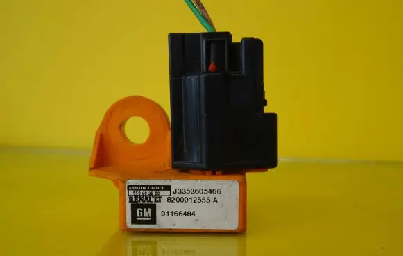 Renault Espace - Grand espace IV Airbag deployment crash/impact sensor 8200012555A