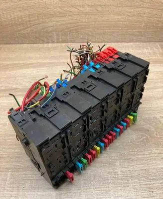 Volkswagen Transporter - Caravelle T4 Fuse module 357937039