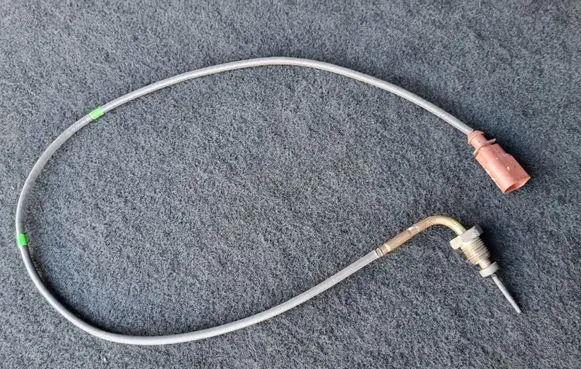 Skoda Superb B8 (3V) Exhaust gas temperature sensor 04L906088BB