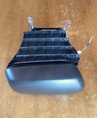 Toyota RAV 4 (XA30) Armrest 5881142030