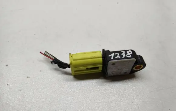 Toyota Auris 150 Airbag deployment crash/impact sensor 8983102060 0218359451
