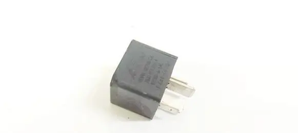 Skoda Roomster (5J) Other relay 7M0951253A 95VW10K705CA