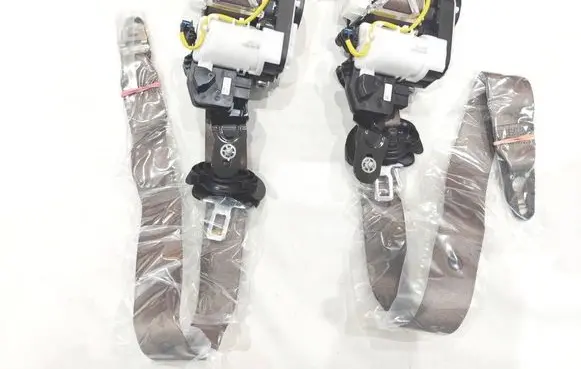Mercedes-Benz E W213 Front seatbelt A21386012018U19 A21386011018U19 65838