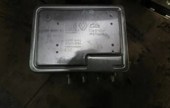 Renault Trafic III (X82) ABS Pump 476608516R