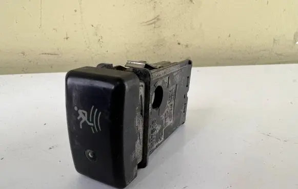 Opel Frontera B Alarm switch M17516 SES548