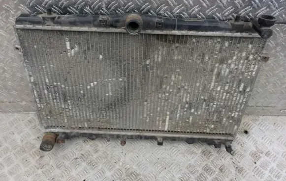 Hyundai Lantra II Coolant radiator