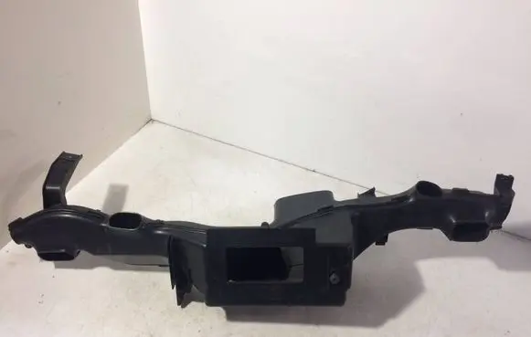 Volkswagen PASSAT B4 Cabin air duct channel 357819091B