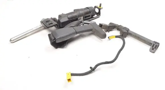 Volvo V50 Front seatbelt 30615569