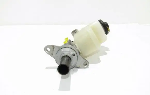 Toyota RAV 4 (XA30) Master brake cylinder