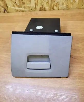 BMW 5 F10 F11 Glove box