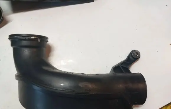 Volvo XC60 Intercooler hose/pipe 31319698