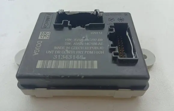 Volvo S60 Door control unit/module AV6114C237BB 31343148 AV6N14C108AE