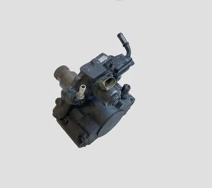 Mercedes-Benz Sprinter W906 Fuel injection high pressure pump