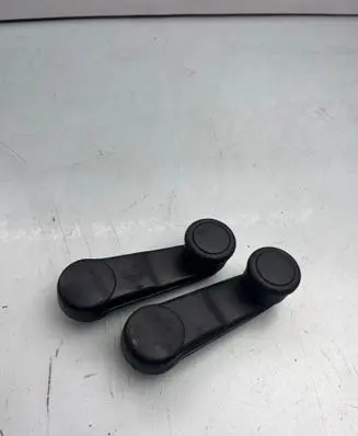 Audi A4 S4 B6 8E 8H Front door window winding handle 8Z0837581B