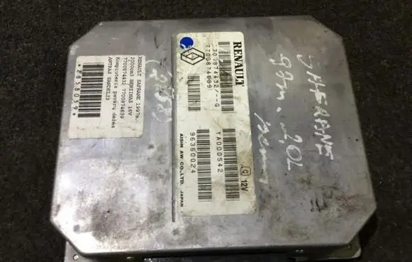 Renault Safrane Engine control unit/module 7700874432