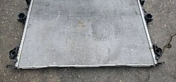 Porsche Panamera (971) Coolant radiator 971121253 GE680002