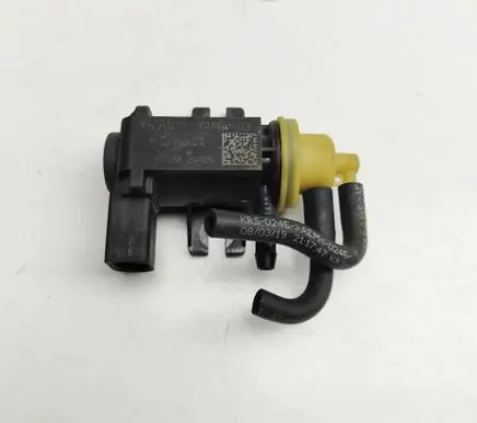 Skoda Superb B8 (3V) Turbo solenoid valve 1K0906627B 04L131051F
