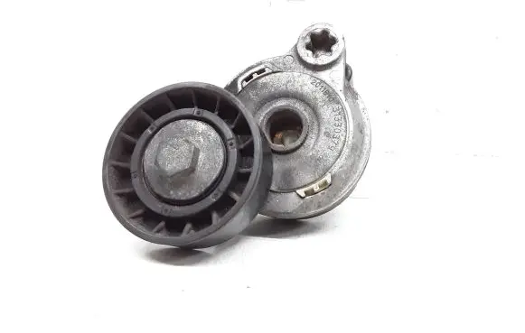 Volvo V60 Generator/alternator belt tensioner 31330379