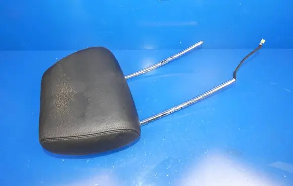 Mercedes-Benz E W212 Front seat headrest 