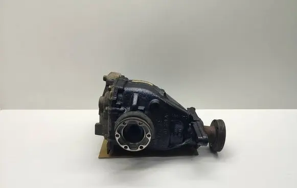 BMW 5 E60 E61 Rear differential 7560598 EA081U338 8907092517270007