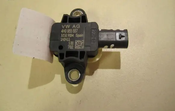 Volkswagen Polo V 6R Airbag deployment crash/impact sensor 4H0955557