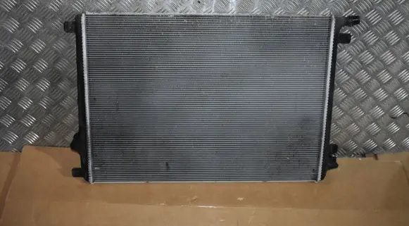 Mercedes-Benz C W206 Coolant radiator A09950099005555