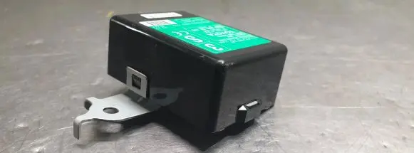 Toyota Prius+ (ZVW40) Door control unit/module 8974047031